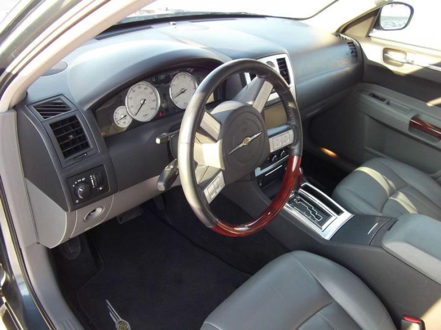  Chrysler 300C President Barack Obama 2005 года  (фото 17 из 22)